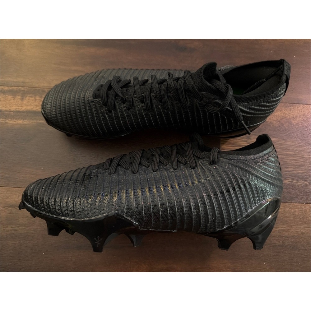 New Mens Under Armour Blur Pro Football Cleats Size 8.5 Black‎ Iridescent